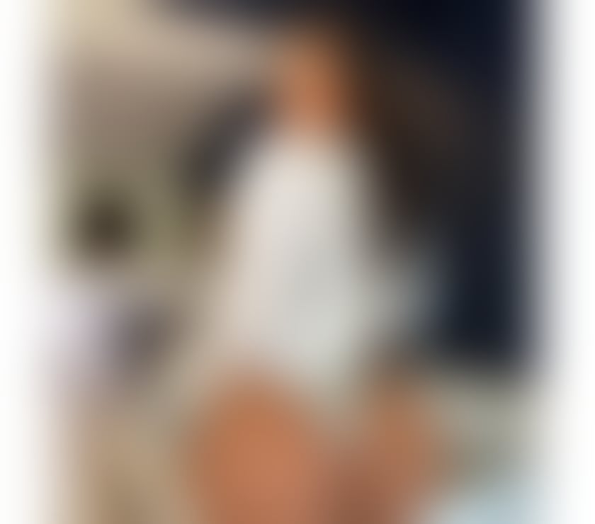 Lola hot brunette 🔥 new castle – new in town