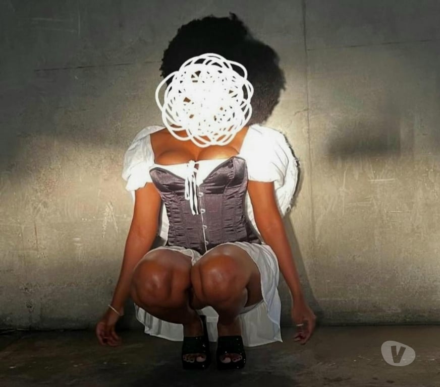 Escorts South Yorkshire Sheffield - Photos for Indian Roma Girl 🇮🇳 🇷🇴 & Spain Nubiana Barbie