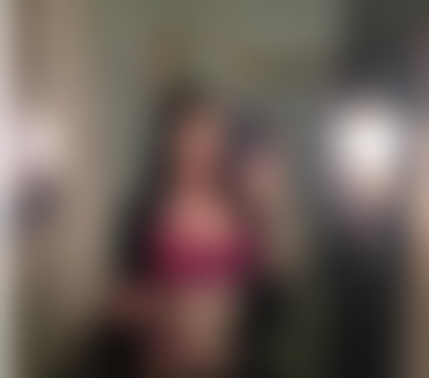 Escorts Wrexham City Centre Wrexham - Wales - Photos for NAUGHTY BRUNETTE-PARTY WOMAN