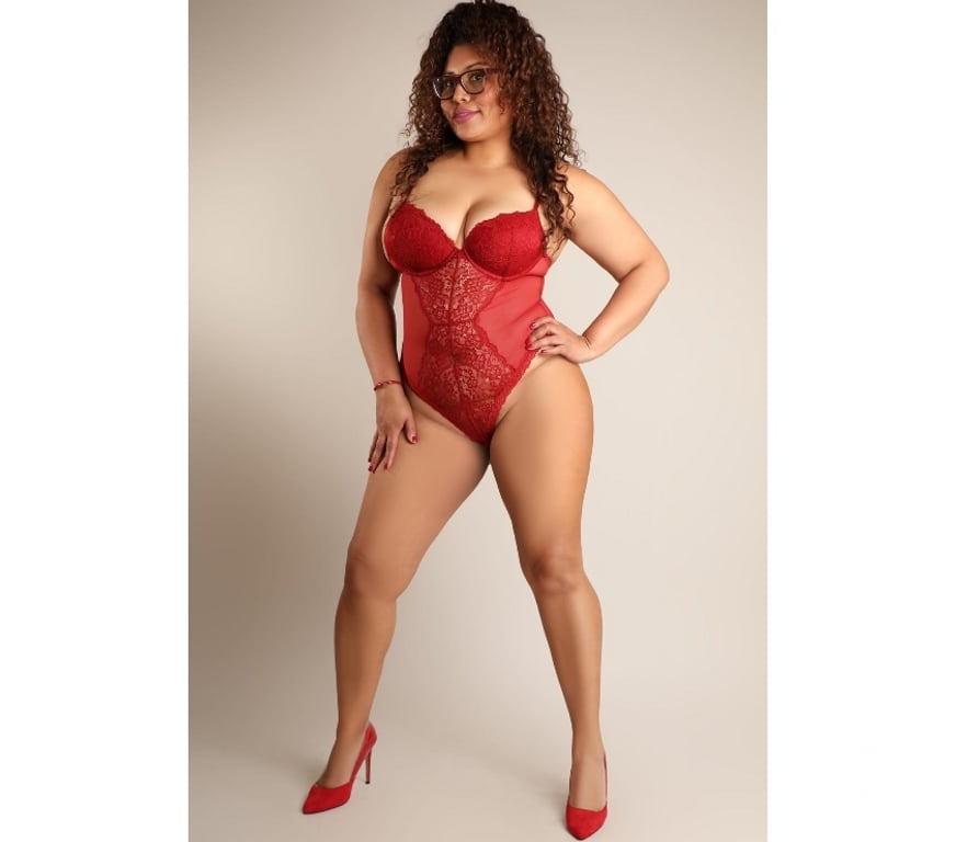 Escorts Devon Torbay - Photos for Charming Latina with Natural Allure – Classy & Genuine