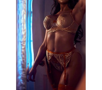  Escorts & Erotic Massage Liverpool Liverpool - Photos for Elegant, sexy and wild!