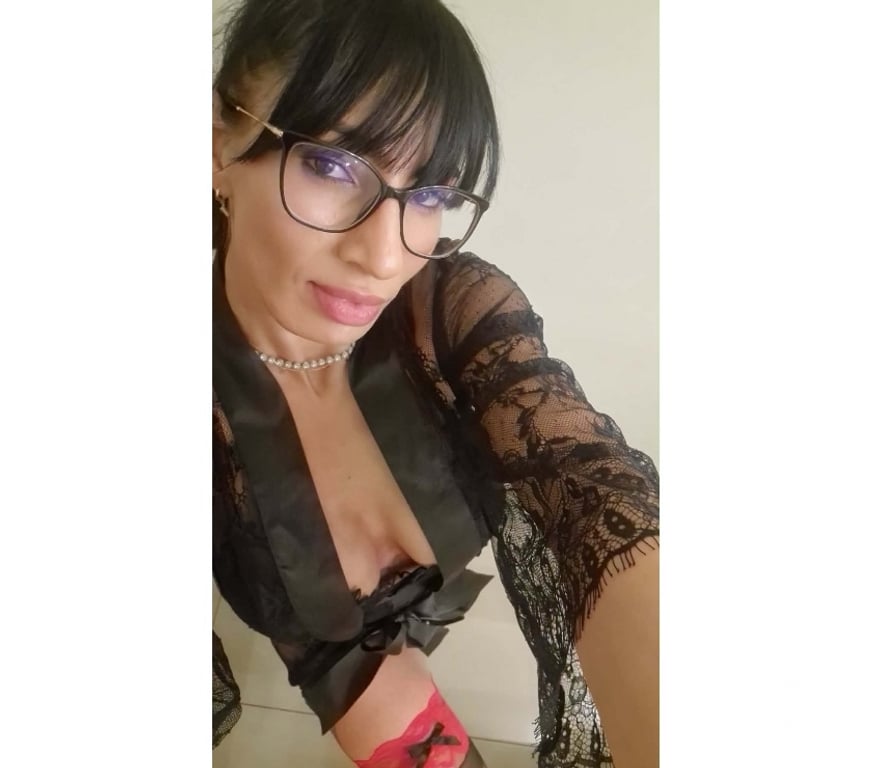 Escorts Essex Basildon - Photos for Unique girl outcall services ,