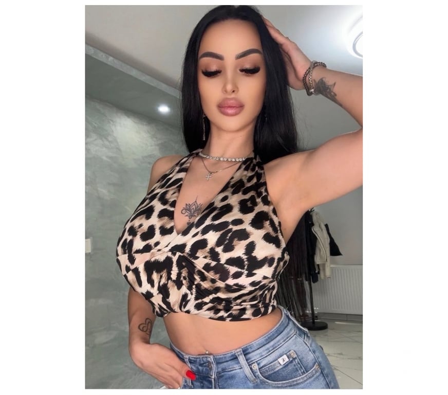 Escorts West London Hounslow - Photos for Unique girl outcall services ,