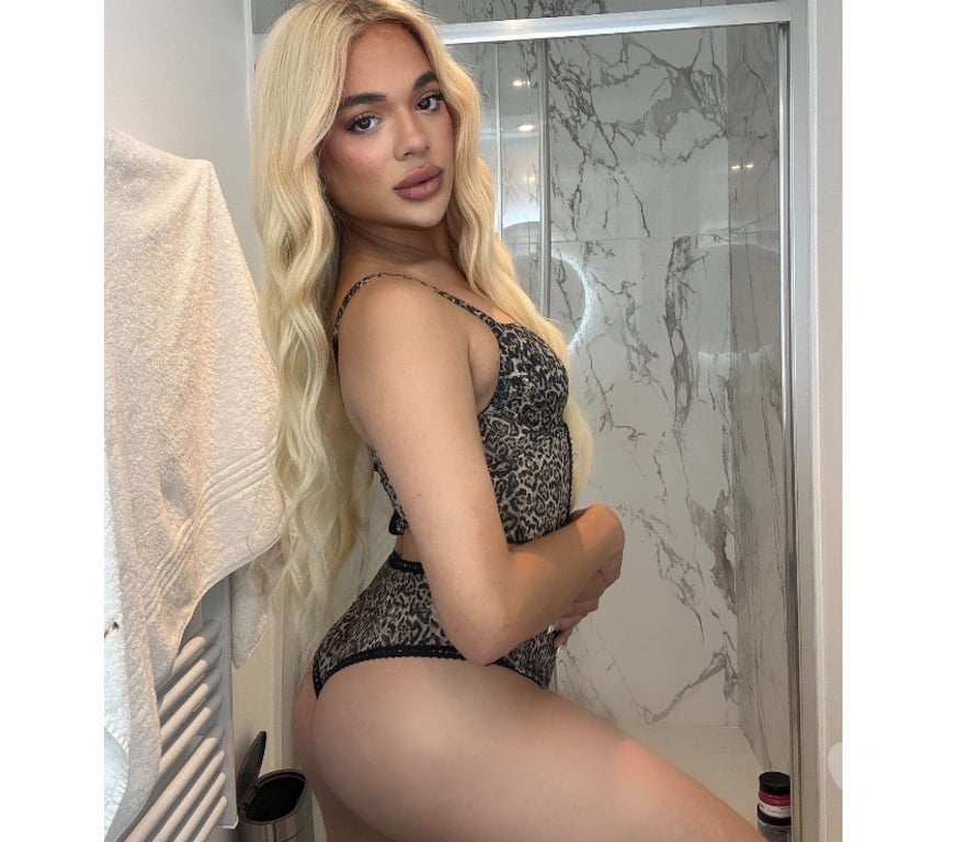 Escorts York York City Centre - York - Photos for 👑French Doll Kass -BIG 🍆 secret!🫦❤️‍🔥PARTY