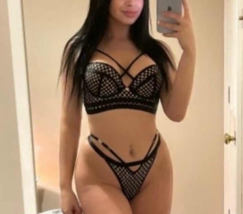 Escorts and Massages Peterborough City Centre Peterborough - Photos for Hi 💋 new in town my 👅name is aysha💯💋💋