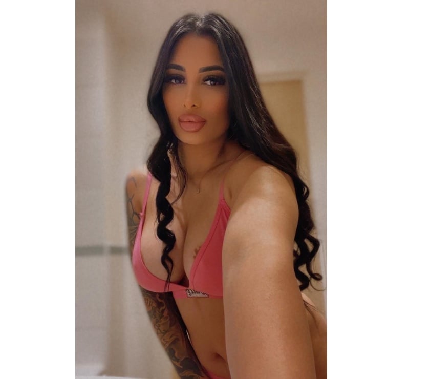  Escorts Basingstoke Basingstoke and Deane - Photos for Horny babe in your area. New here and ready to play. Call me