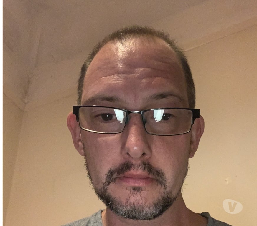 Local Swingers Surrey Waverley - Photos for Bi curious guy needs bi training