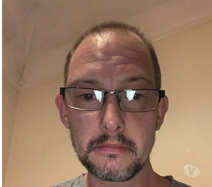 Swingers Community Cranleigh Waverley - Photos for Bi curious guy needs bi training