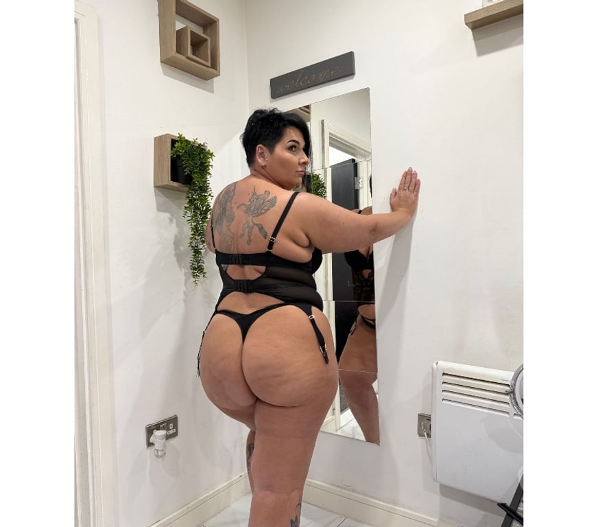 Escorts Greater Manchester Manchester - Photos for Diana Curvy xx manchester