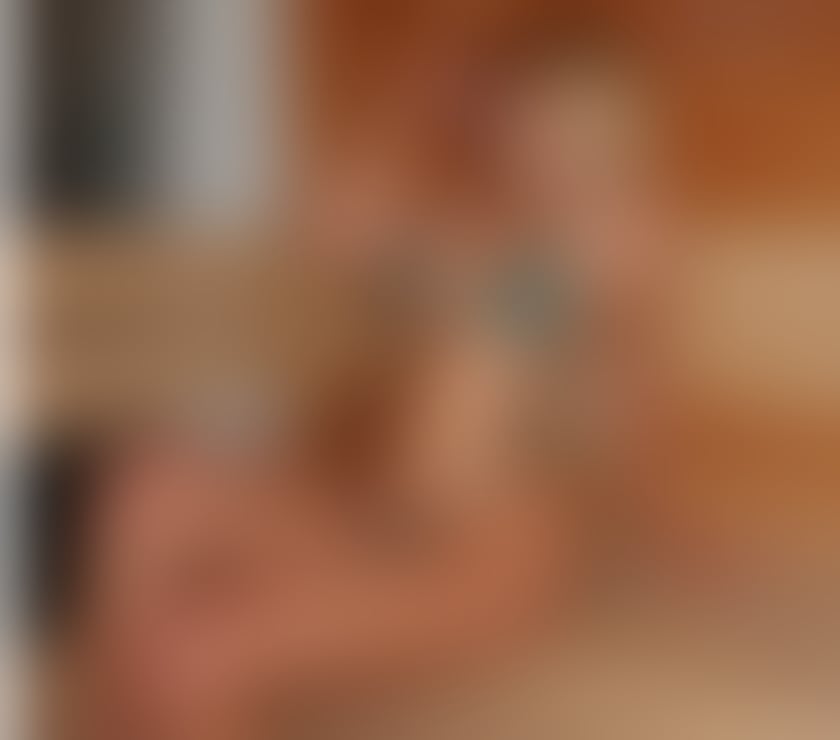 ⭐️ Victoria Lux ,in Center I love party 🍾🥂