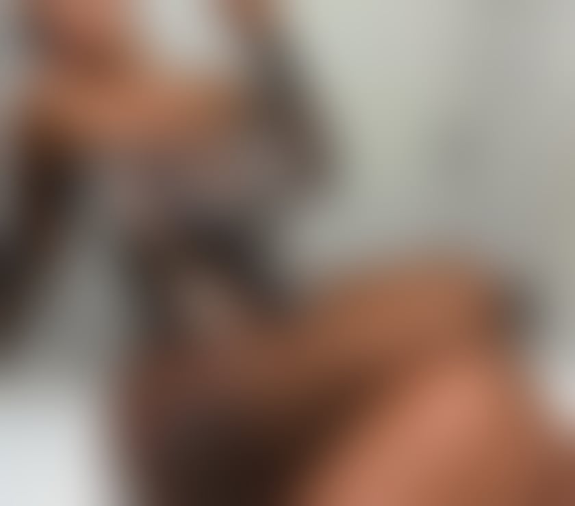 Escorts Bedfordshire Central Bedfordshire - Photos for TWO ELEGANT AND SEXY LADIES💋 READY FOR YOU💋