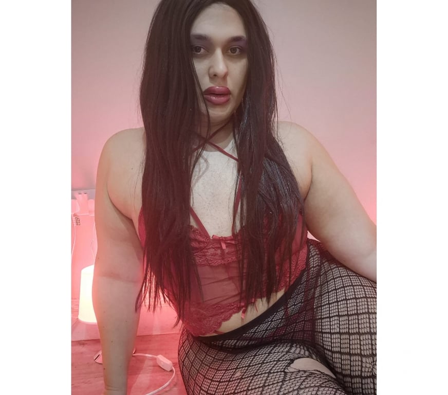 Trans Escorts North London Haringey - Photos for Laura SEXY CURVES BIG ASS TRANSGENDER AVAILABLE