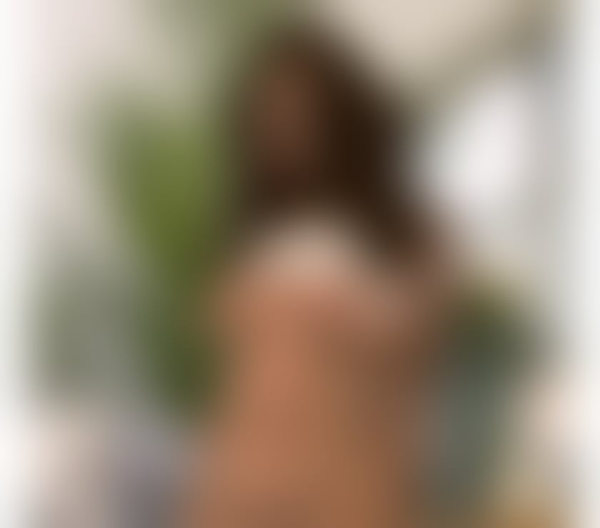 Nihan 26 years is the new year of your city party grils