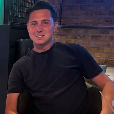 Adult Entertainment Abbey Road East London - Photos for Young, slim, blue eyed, man from London😈 🟢ONLINE