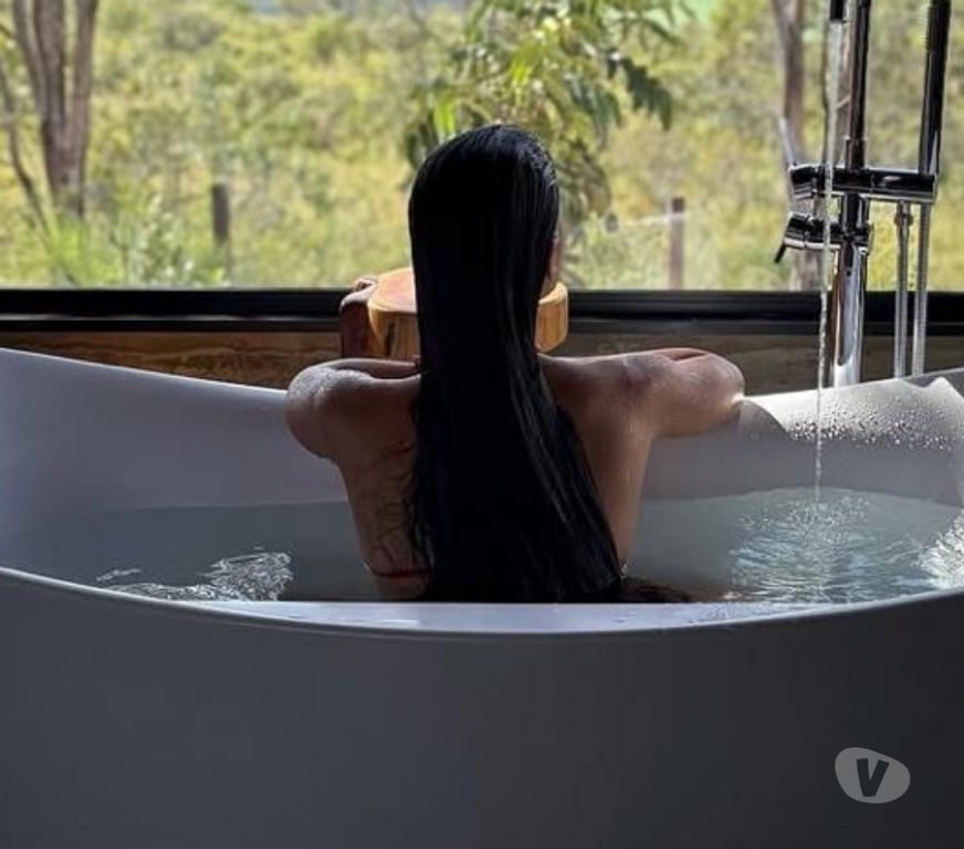 Escorts South West London Sutton - Photos for ARY BEST MASSAGE BODY TO BODY WITH OIL👅💦HAPPY