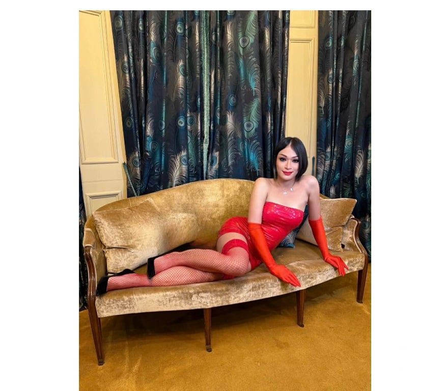 Escorts Surrey Reigate and Banstead - Photos for Candy Thai TV Ladyboy