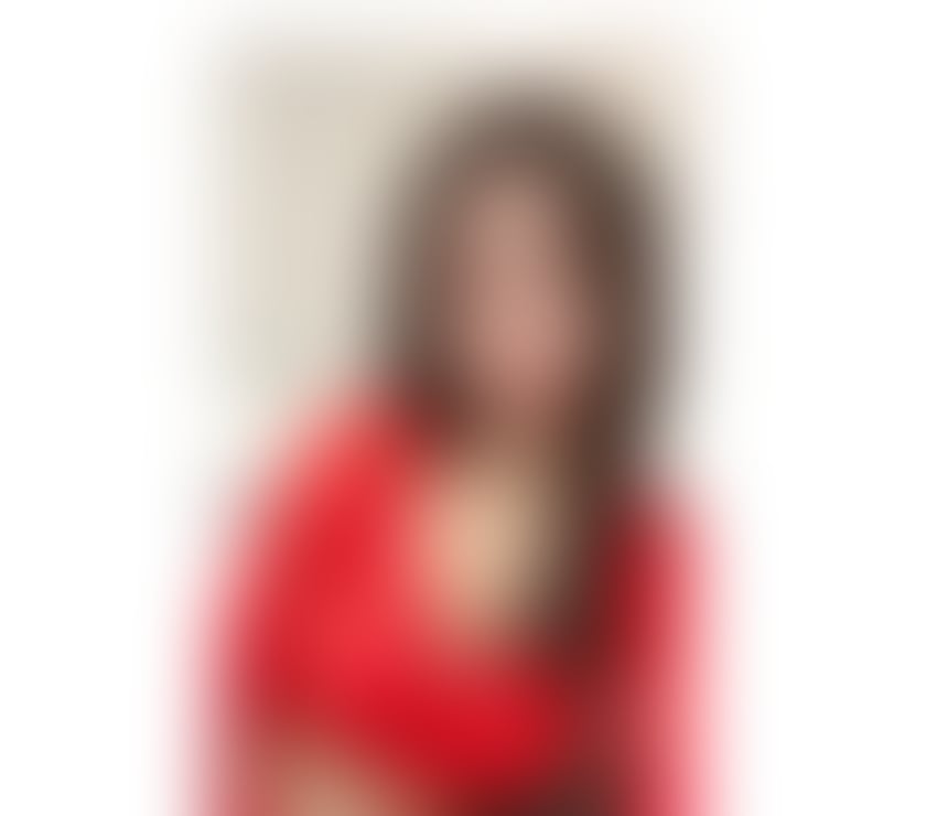 GiGi Friendly New in Town, Real Photos