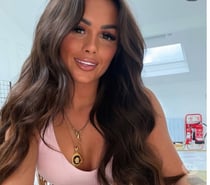 HELLO x NEW AND HOT ELLA x LINCOLN**BRITISH party