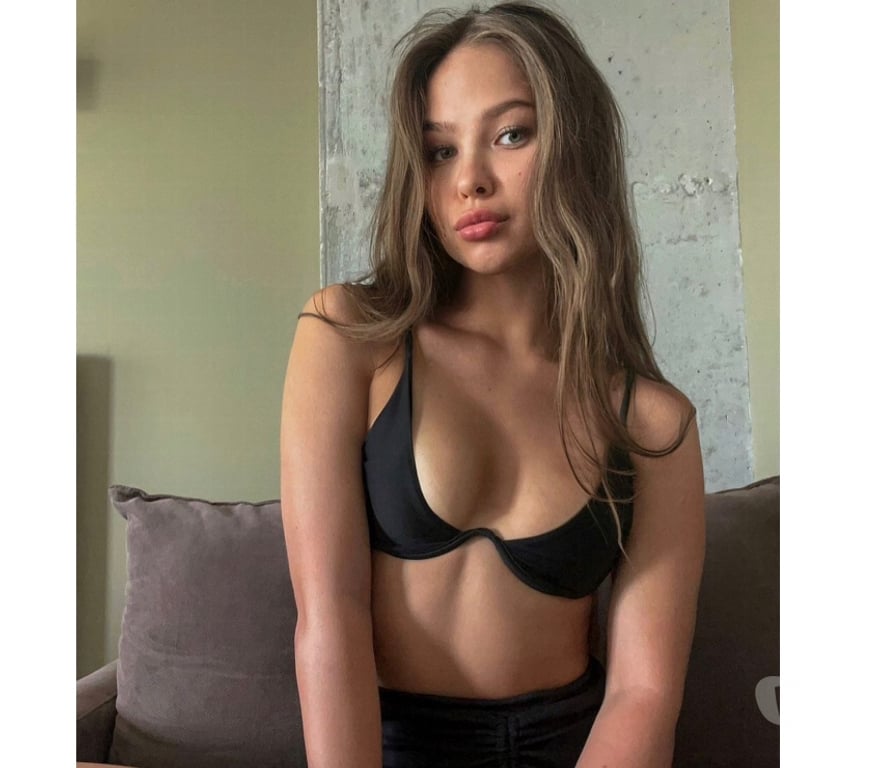 Escorts Surrey Guildford - Photos for REBECA 🍑🥂 AVAILABLE- BEST PARTY 🍑🥂