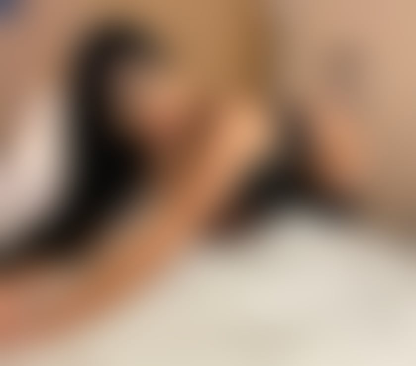 Melissa 🦋🧁best owo💦party girl 🎉