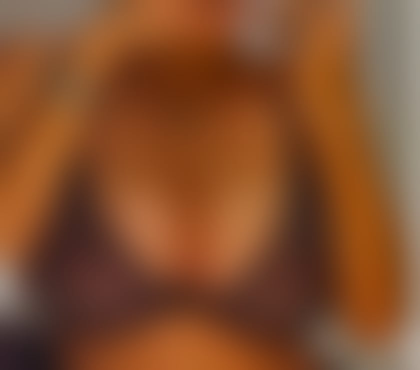 BEAUTIFUL TANNED BIG TITS KARINA