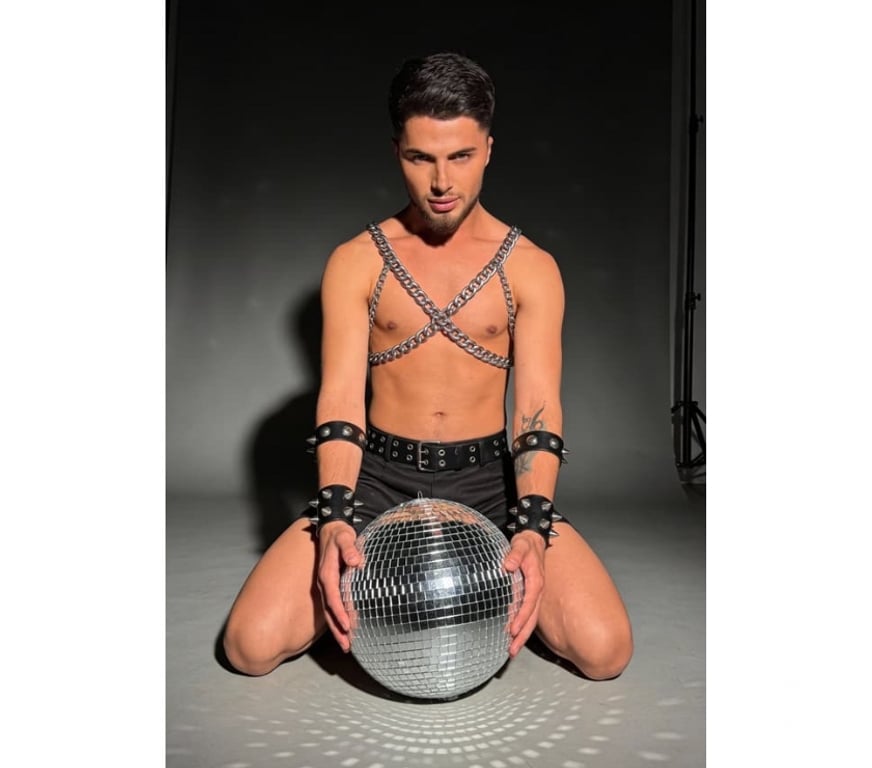  Gay massage Norfolk Norwich - Photos for Patrick😈 very nice guy in town😈only outcalls x