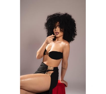 Photos for LUNA FULL PARTY 🥂 24HR🥵HORNY AND WET 💦😋