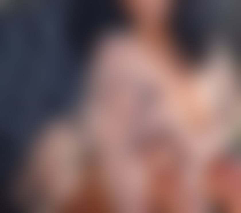 PARTY EBONY AFRICAN CURVY CHOCOLATE