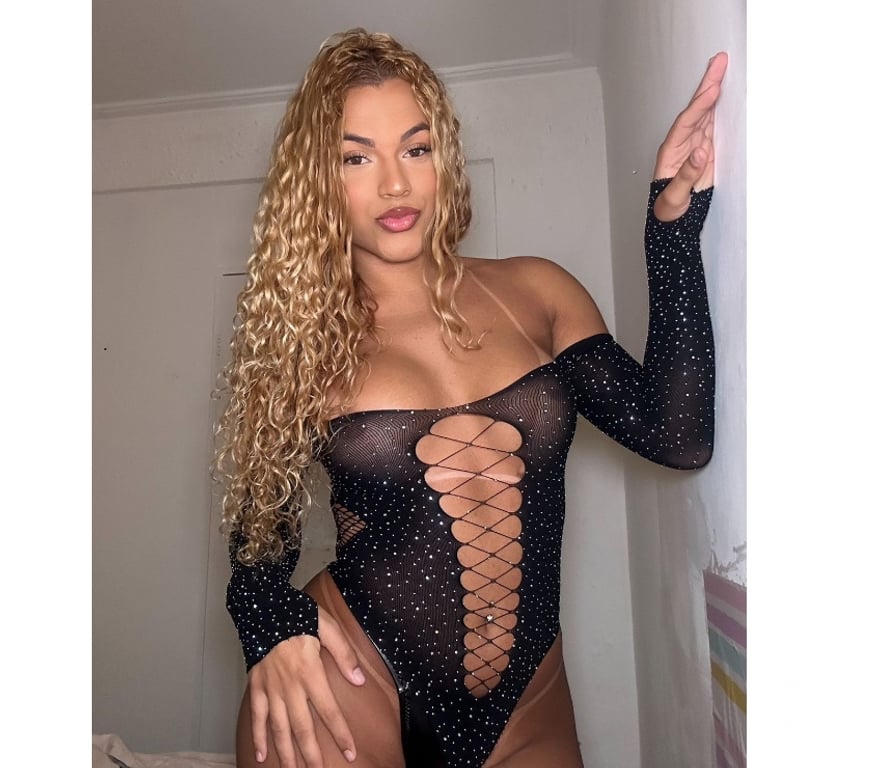 Trans Escorts West London Hillingdon - Photos for FLORYBELLAA 🇧🇷 SEXY VIP TS 🔥 PARTY ✨🥂