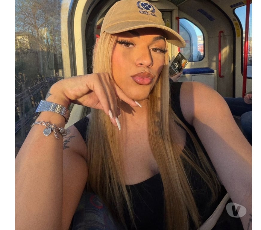 Trans Escorts West London Hillingdon - Photos for FLORYBELLAA 🇧🇷 SEXY VIP TS 🔥 PARTY ✨🥂