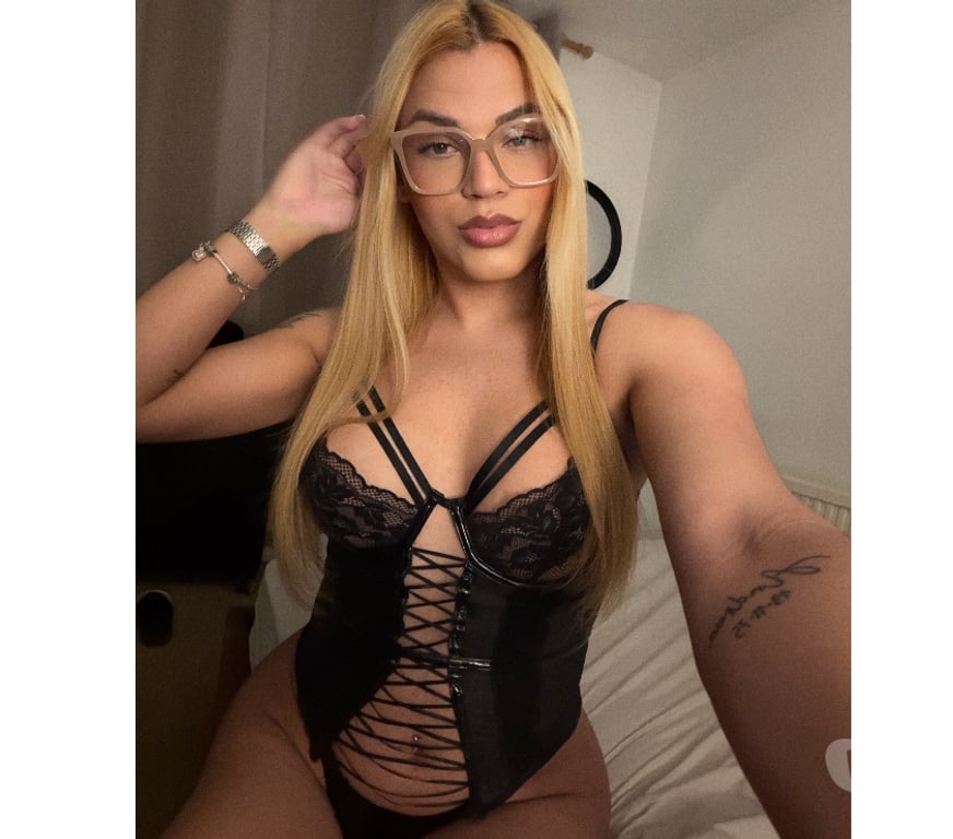 Trans Escorts West London Hillingdon - Photos for FLORYBELLAA 🇧🇷 SEXY VIP TS 🔥 PARTY ✨🥂
