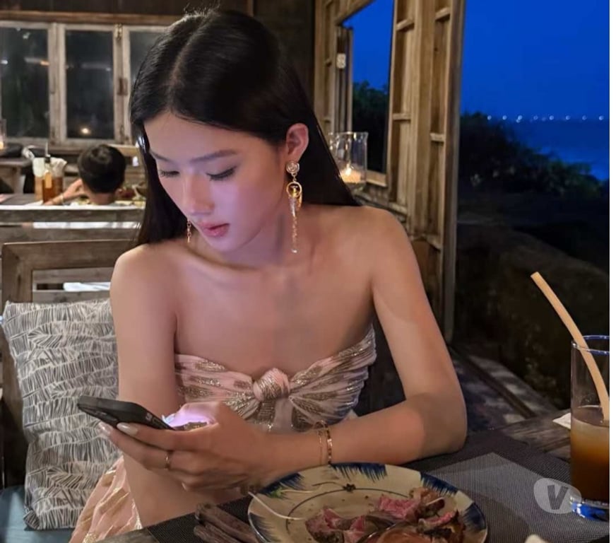 Escorts West Midlands Birmingham - Photos for Fresh Asian Student