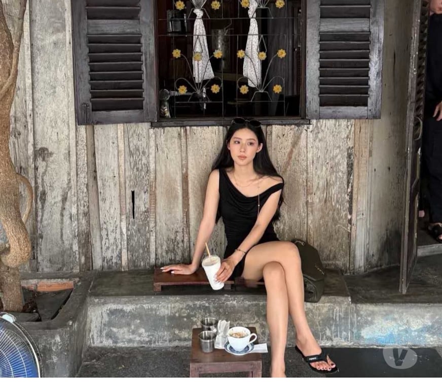 Escorts West Midlands Birmingham - Photos for Fresh Asian Student