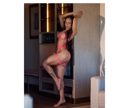  Escorts & Erotic Massage Reading Town Centre Reading - Photos for 🫦LUNA💋 BRAZILIAN🇧🇷 🍑NEW IN U.K 🇬🇧😈