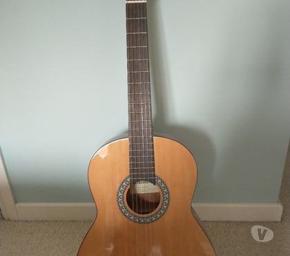 Miscellaneous Presteigne Powys - Photos for ADMIRA ALBA ACOUSTIC GUITAR
