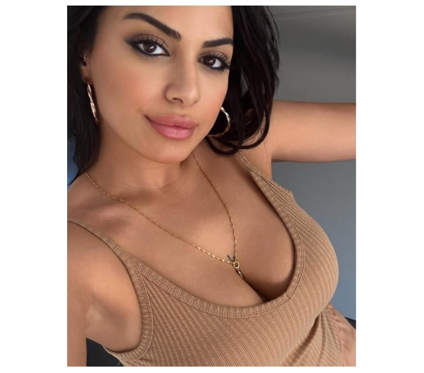  Escorts & Erotic Massage Commercial Road East London - Photos for HoT ISSA❤️New EXOTIC GIRL in TOWN🇧🇷BEST OwO