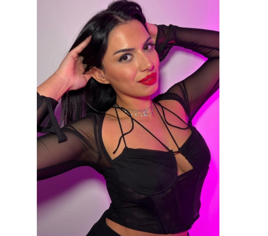 Escorts East London Commercial Road - East London - Photos for Big🍑 Amazing 🍭PARTY& HOT Girl 🇧🇷