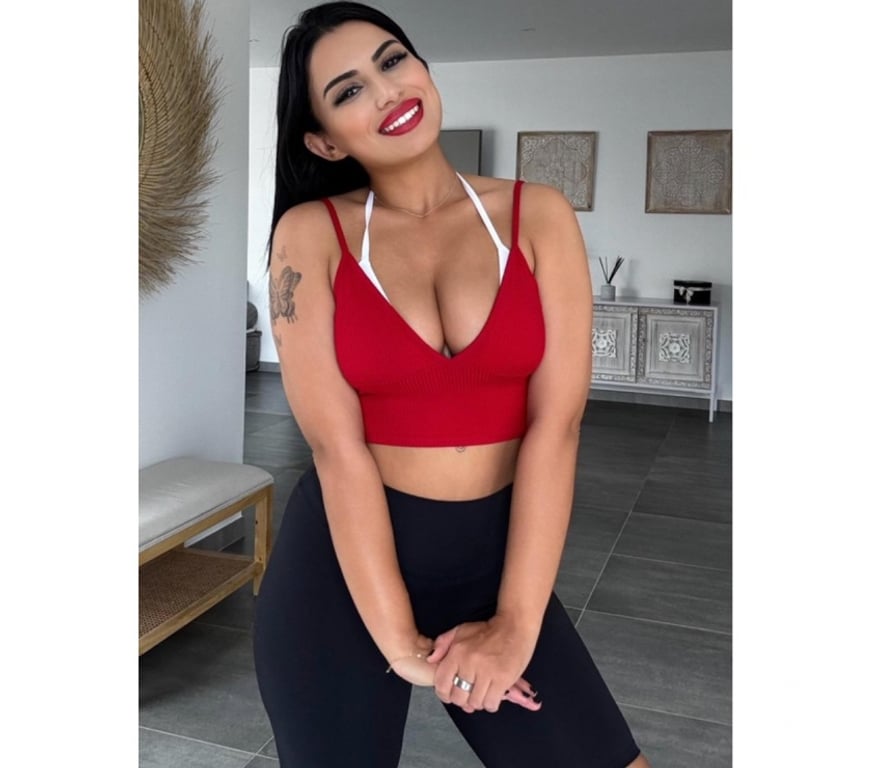 Escorts East London Commercial Road - East London - Photos for Big🍑 Amazing 🍭PARTY& HOT Girl 🇧🇷