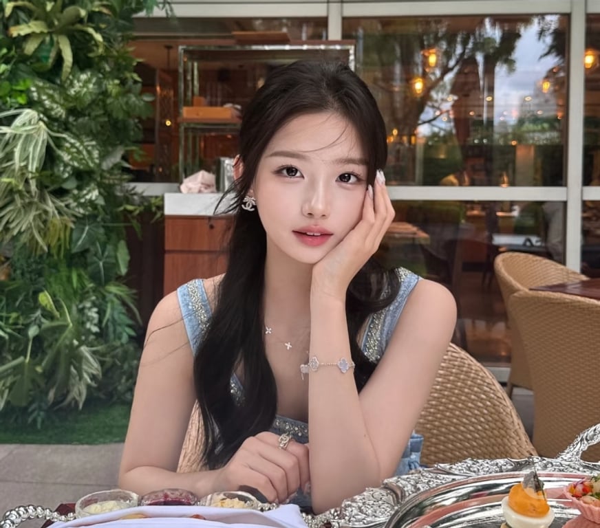 Escorts Gloucestershire Gloucester - Photos for New Asian Escort Gloucester 07903068908