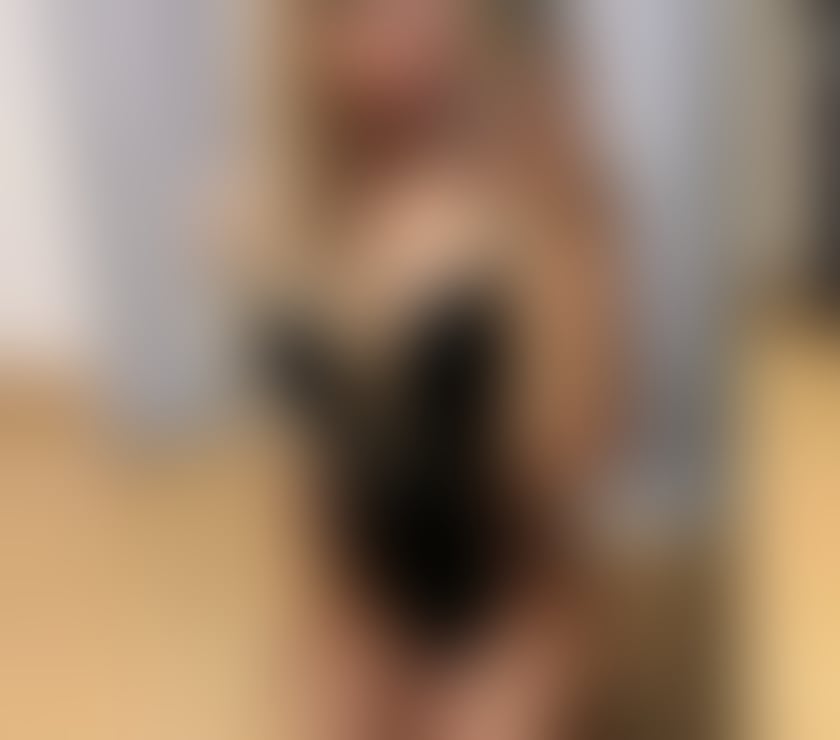  Escorts & Erotic Massage Coventry City Centre Coventry - Photos for 😘🫦New hear Kamella party girls 😘🍾🥂