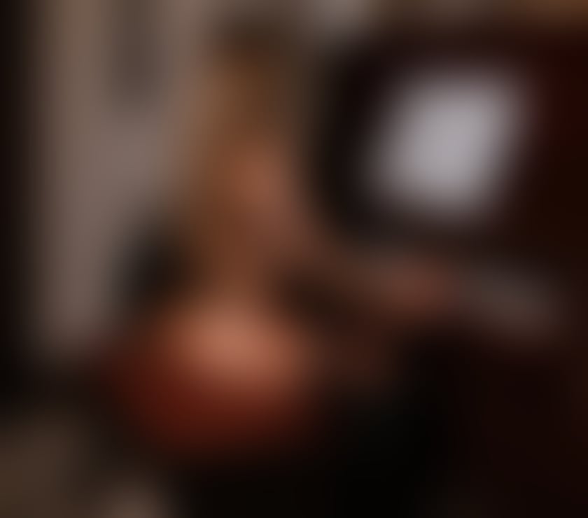 Photos for LUNA BRAZILIAN PARTY GIRL