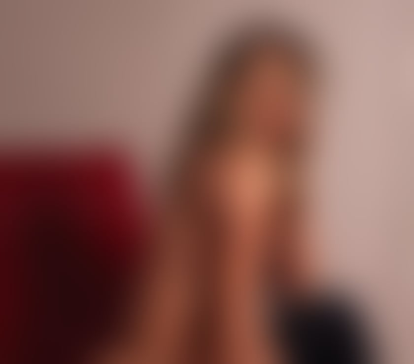 Escorts West London Hillingdon - Photos for Luxury blonde 🇧🇷 Classy & discreet 💎💋