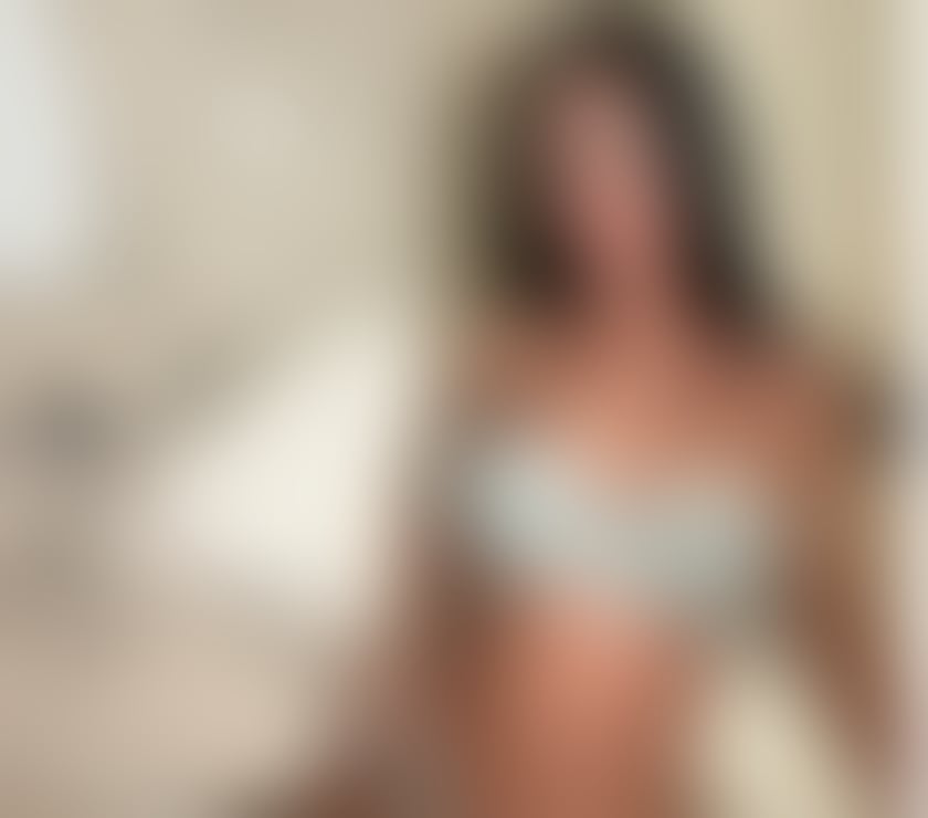 Escorts Reading Reading Town Centre - Reading - Photos for 🔞Bombshell Party🥂Strap-on lovers?Domination ALEVEL-Owo