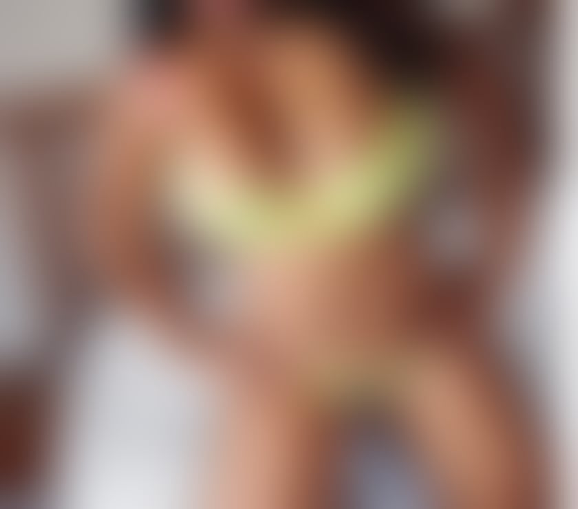 Escorts Essex Brentwood - Photos for New super busty north American girl in town. two days only.x