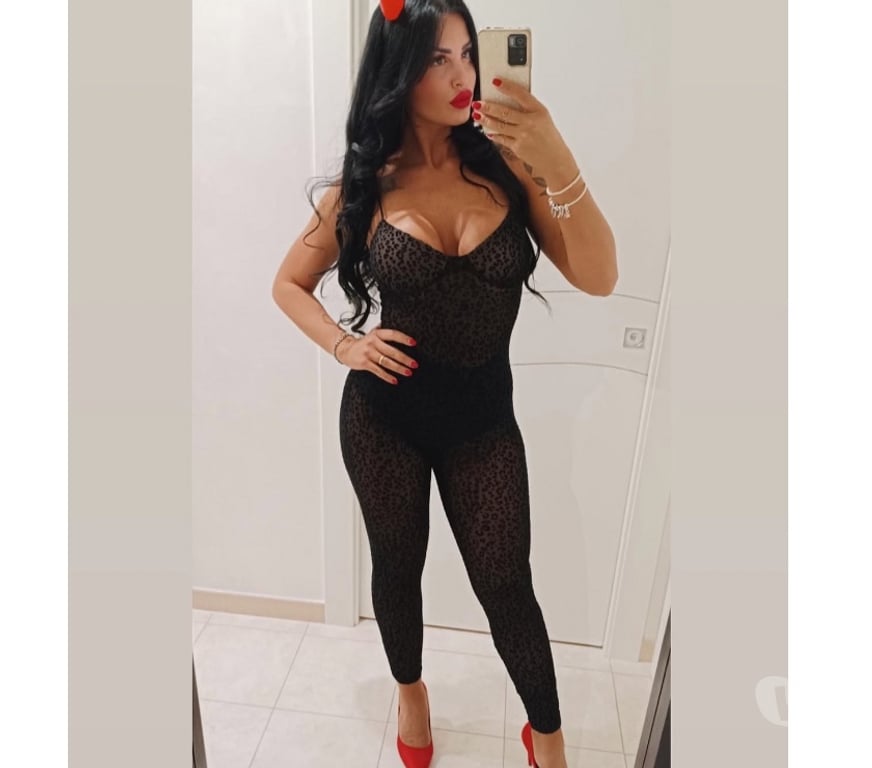 Escorts Glasgow Cowcaddens - Glasgow - Photos for CURVY BRUNETTE ❤️ FULL SERVICE