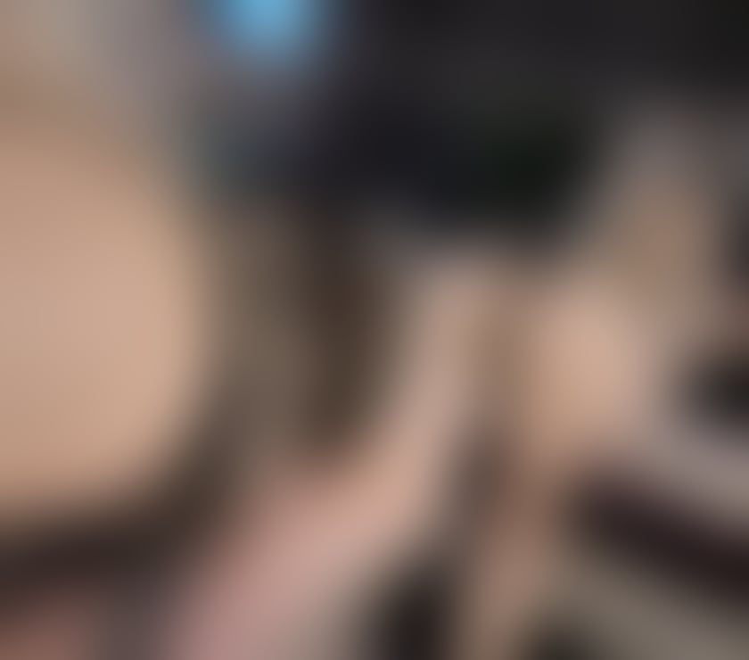 Escorts Warrington Lymm - Warrington - Photos for 🇬🇧 Ideal Stop at Lymm Services