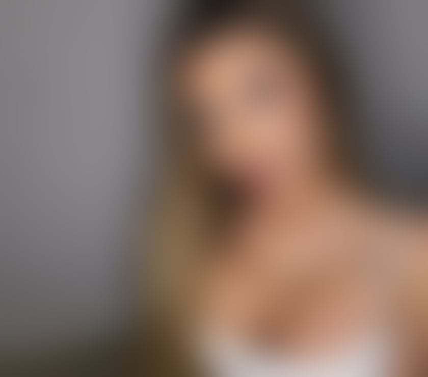 Escorts Wiltshire Swindon - Photos for 🌸🩷CHLOE🩷AVAILABLE NOW🩷OUTCALLS🌸