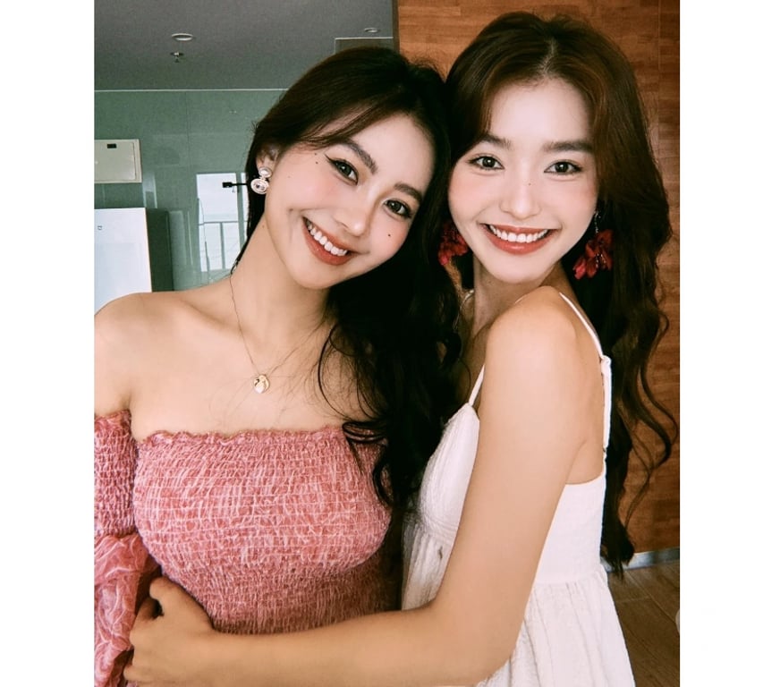 Escorts Belfast Belfast City Centre (South) - Belfast - Photos for 💯KOREAN DUO💕MASSAGE FOUR HANDS 💕REAL