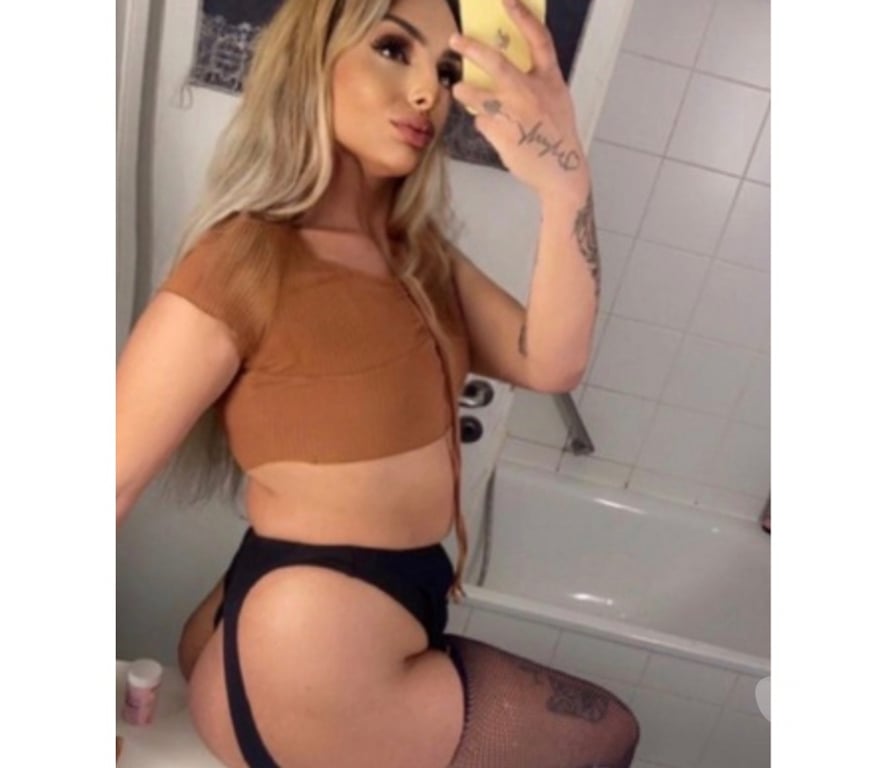 Escorts West Yorkshire Leeds - Photos for Best BJ 🍾🥂 Party Girl❤️