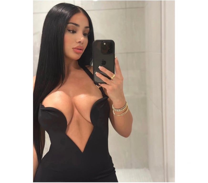 Escorts Essex Uttlesford - Photos for Hot girl xx call me party🥳 Anais